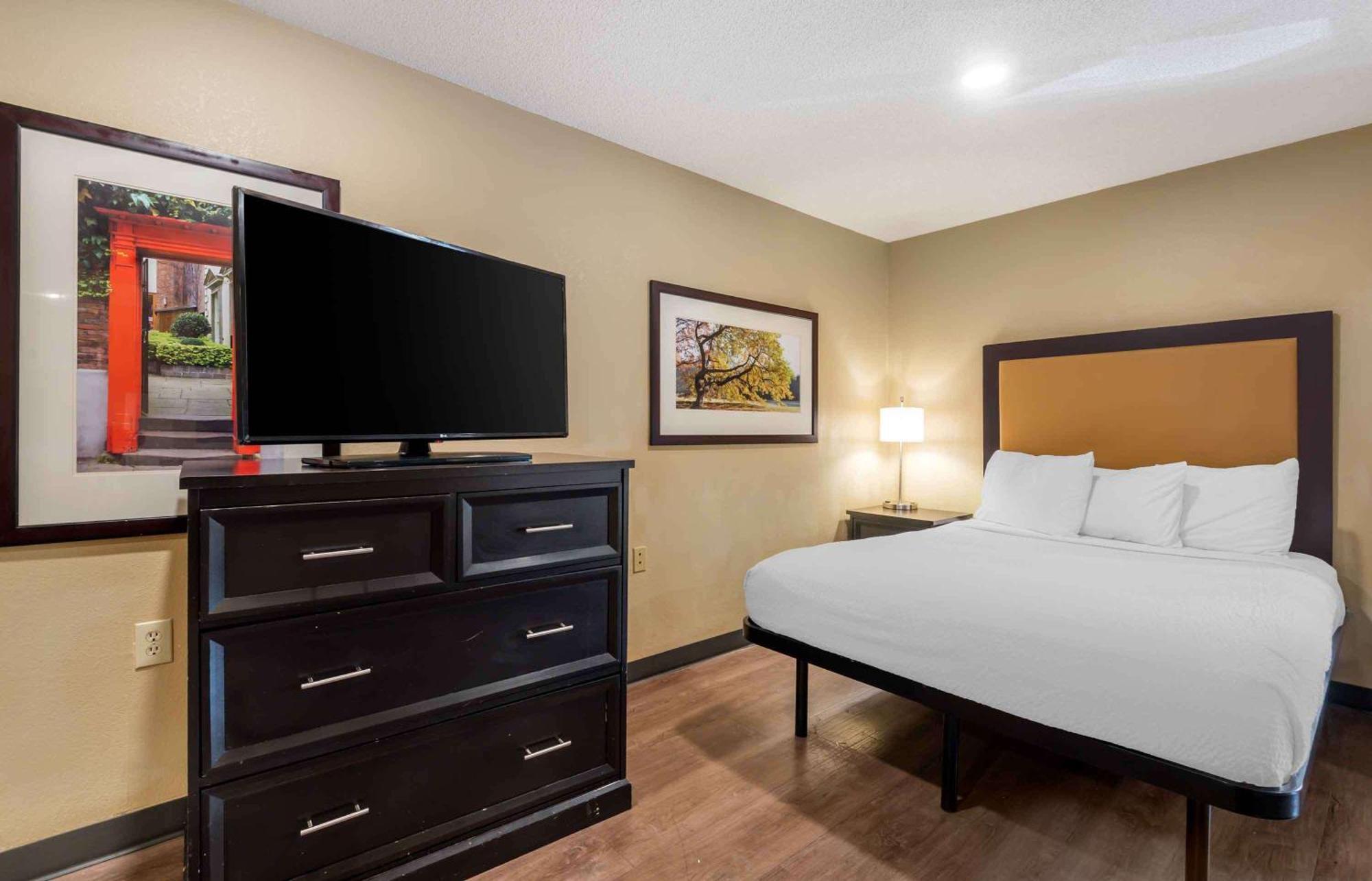 Extended Stay America Select Suites - Charlotte - Tyvola Rd - Executive Park Экстерьер фото