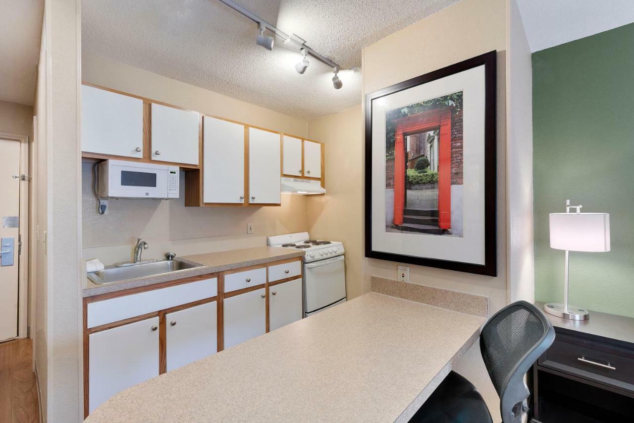 Extended Stay America Select Suites - Charlotte - Tyvola Rd - Executive Park Экстерьер фото